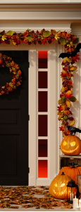 Halloween porch jackolanterns garland and wreath